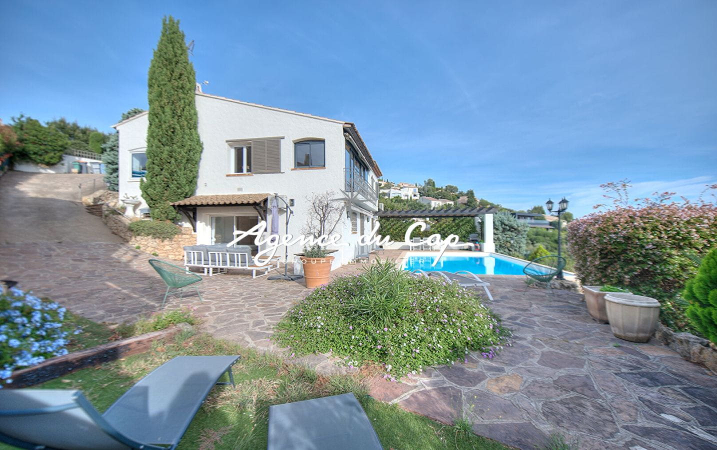 TRES BELLE VUE MER VILLA 4 CHAMBRES ENTIEREMENT RENOVEE AVEC PISCINE Image 6