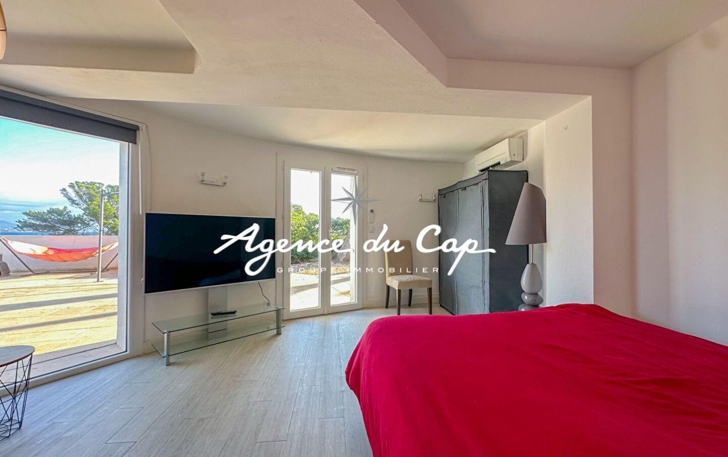 A VENDRE : Villa 6 pièces avec 4 chambres dont une suite parentale – Vue mer – Garage et piscine – Les Issambres Image 10