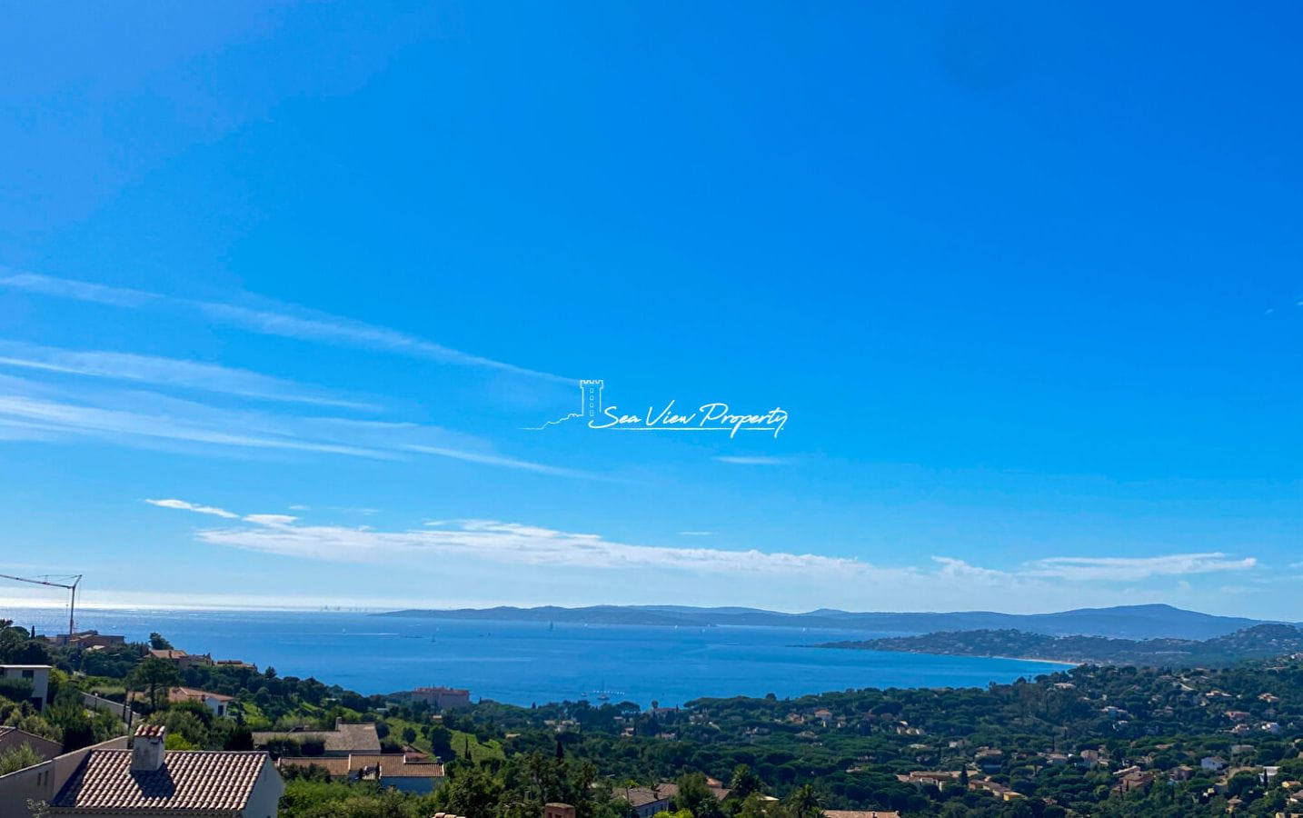 À VENDRE PROPRIÉTÉ MODERNE AVEC VUE MER PANORAMIQUE, 5 CHAMBRES, PISCINE, DOUBLE GARAGE, LES ISSAMBRES Image 1