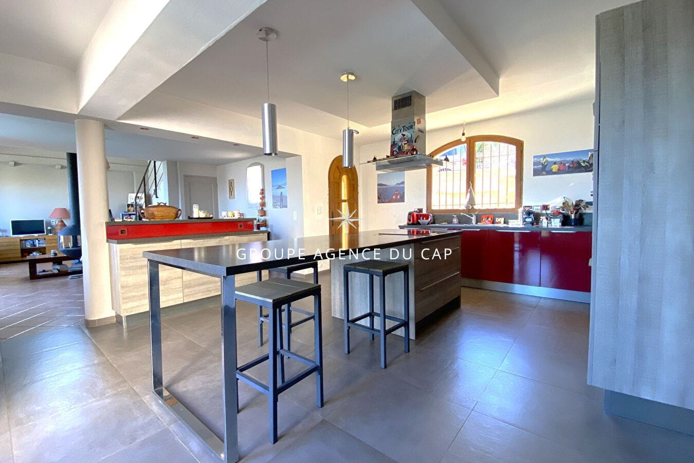 À VENDRE VILLA PROVENÇALE VUE MER À PIED DES PLAGES AVEC PISCINE ET GARAGE, LES ISSAMBRES Image 4