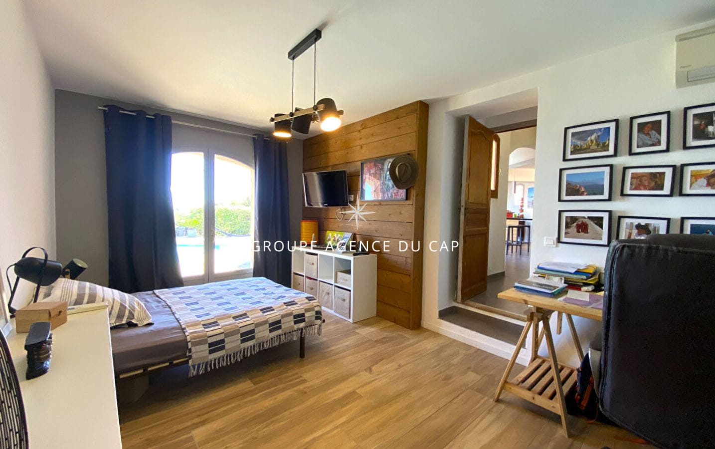 À VENDRE VILLA PROVENÇALE VUE MER À PIED DES PLAGES AVEC PISCINE ET GARAGE, LES ISSAMBRES Image 5