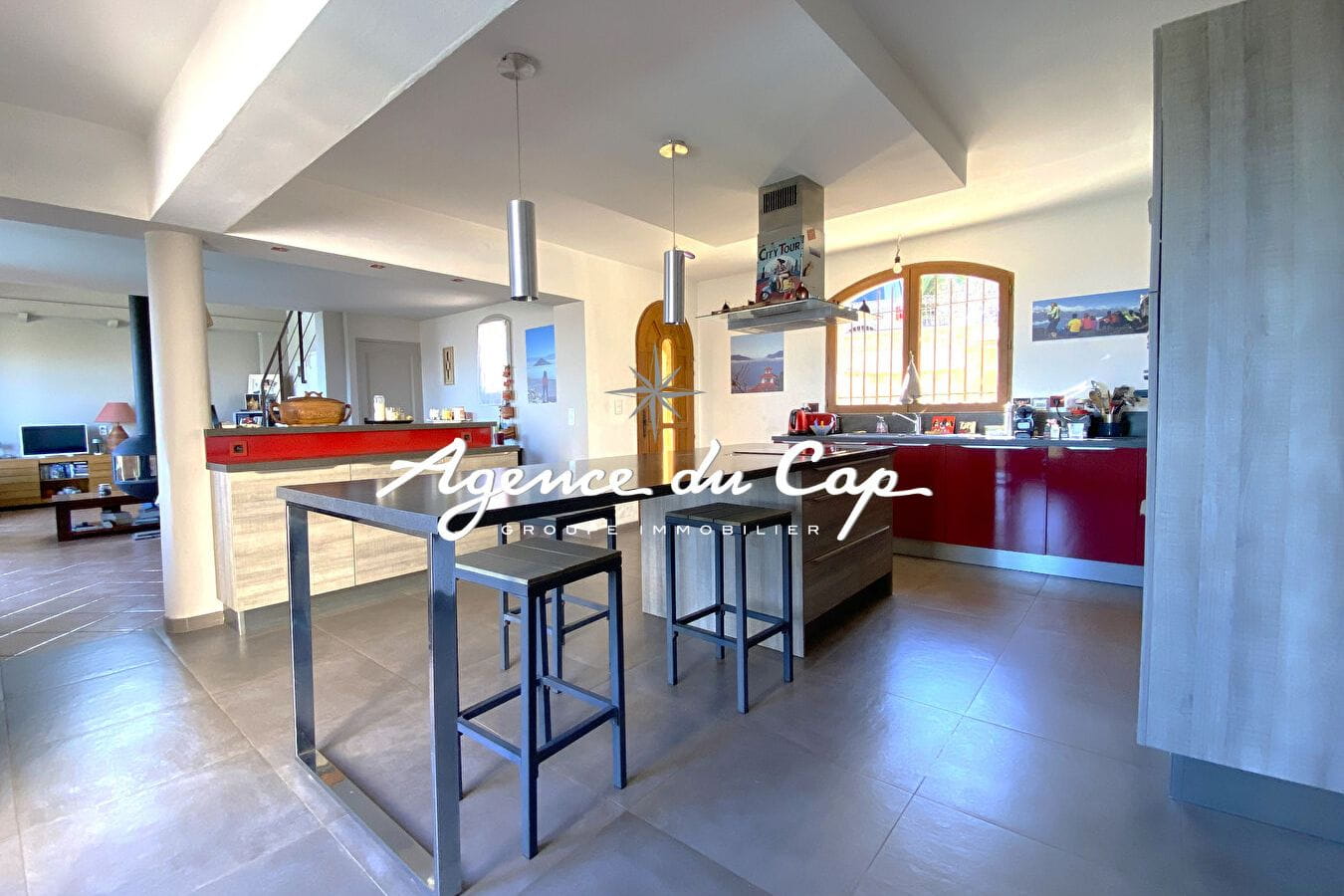 LES ISSAMBRES FOR SALE PROVENCAL VILLA WITH SEA VIEW ON FOOT OF THE BEACHES WITH POOL AND GARAGE Image 5