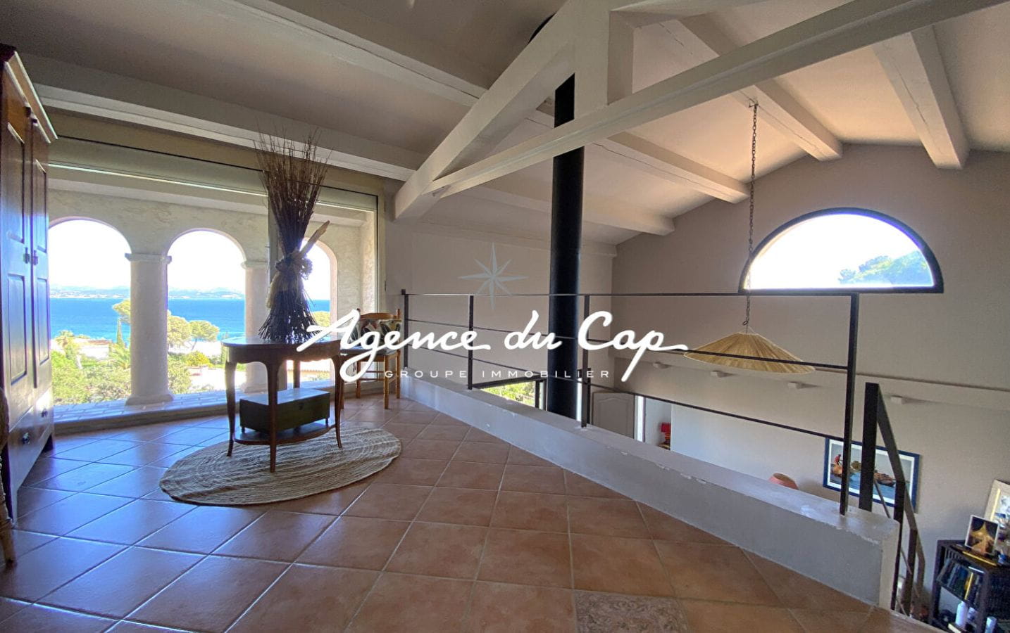 LES ISSAMBRES FOR SALE PROVENCAL VILLA WITH SEA VIEW ON FOOT OF THE BEACHES WITH POOL AND GARAGE Image 9