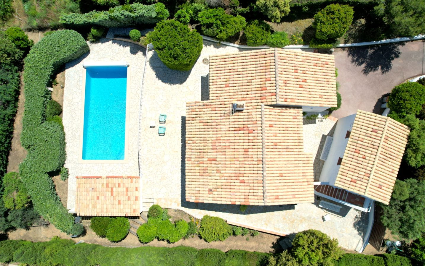 À VENDRE VILLA PLAIN PIED VUE MER PANORAMIQUE 3 CHAMBRES PISCINE GARAGE À SAINT AYGULF Image 1