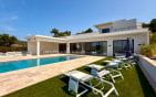 LES ISSAMBRES VILLA LUXUEUSE VUE MER PANORAMIQUE 7 CHAMBRES AVEC GARAGE 4  VOITURES PISCINE INTÉRIEURE ET EXTÉRIEURE Min 2
