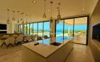 LES ISSAMBRES VILLA LUXUEUSE VUE MER PANORAMIQUE 7 CHAMBRES AVEC GARAGE 4  VOITURES PISCINE INTÉRIEURE ET EXTÉRIEURE Min 4