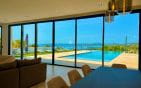 LES ISSAMBRES VILLA LUXUEUSE VUE MER PANORAMIQUE 7 CHAMBRES AVEC GARAGE 4  VOITURES PISCINE INTÉRIEURE ET EXTÉRIEURE Min 5