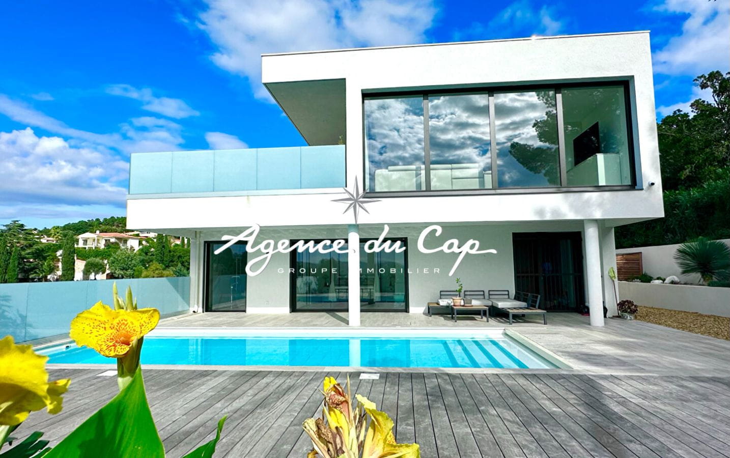 FOR SALE VILLA 330 M2 5 BEDROOMS LES ISSAMBRES Image 1