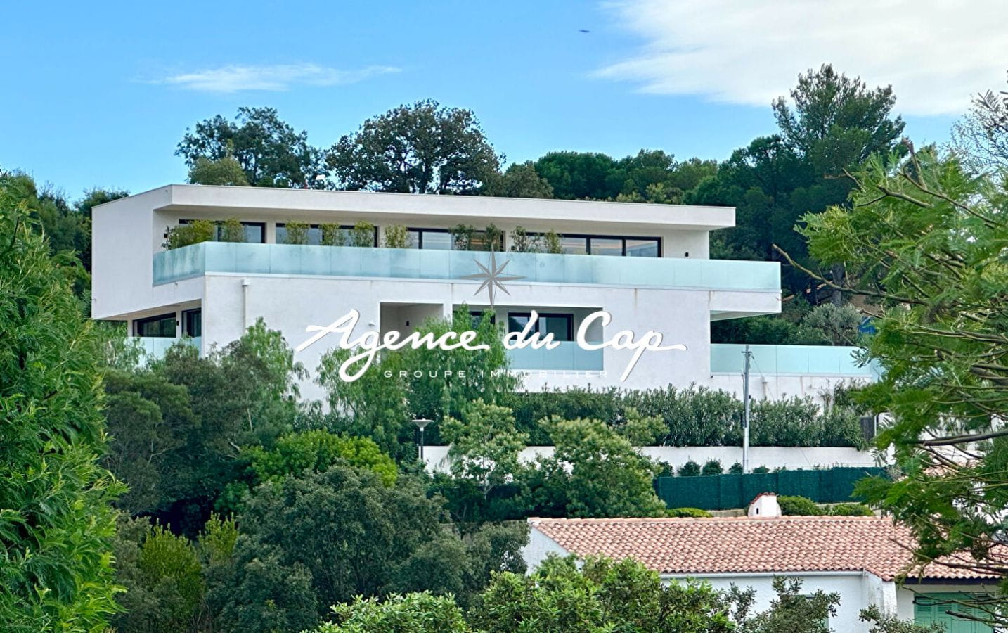 FOR SALE VILLA 330 M2 5 BEDROOMS LES ISSAMBRES Image 11