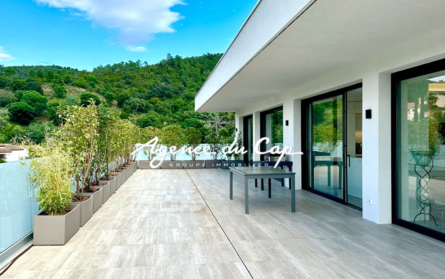 FOR SALE VILLA 330 M2 5 BEDROOMS LES ISSAMBRES Image 6