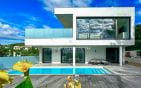 A VENDRE VILLA VUE MER 330 M2 AVEC 5 CHAMBRES GRAND GARAGE PISCINE ET JACUZZI, LES ISSAMBRES Min 13