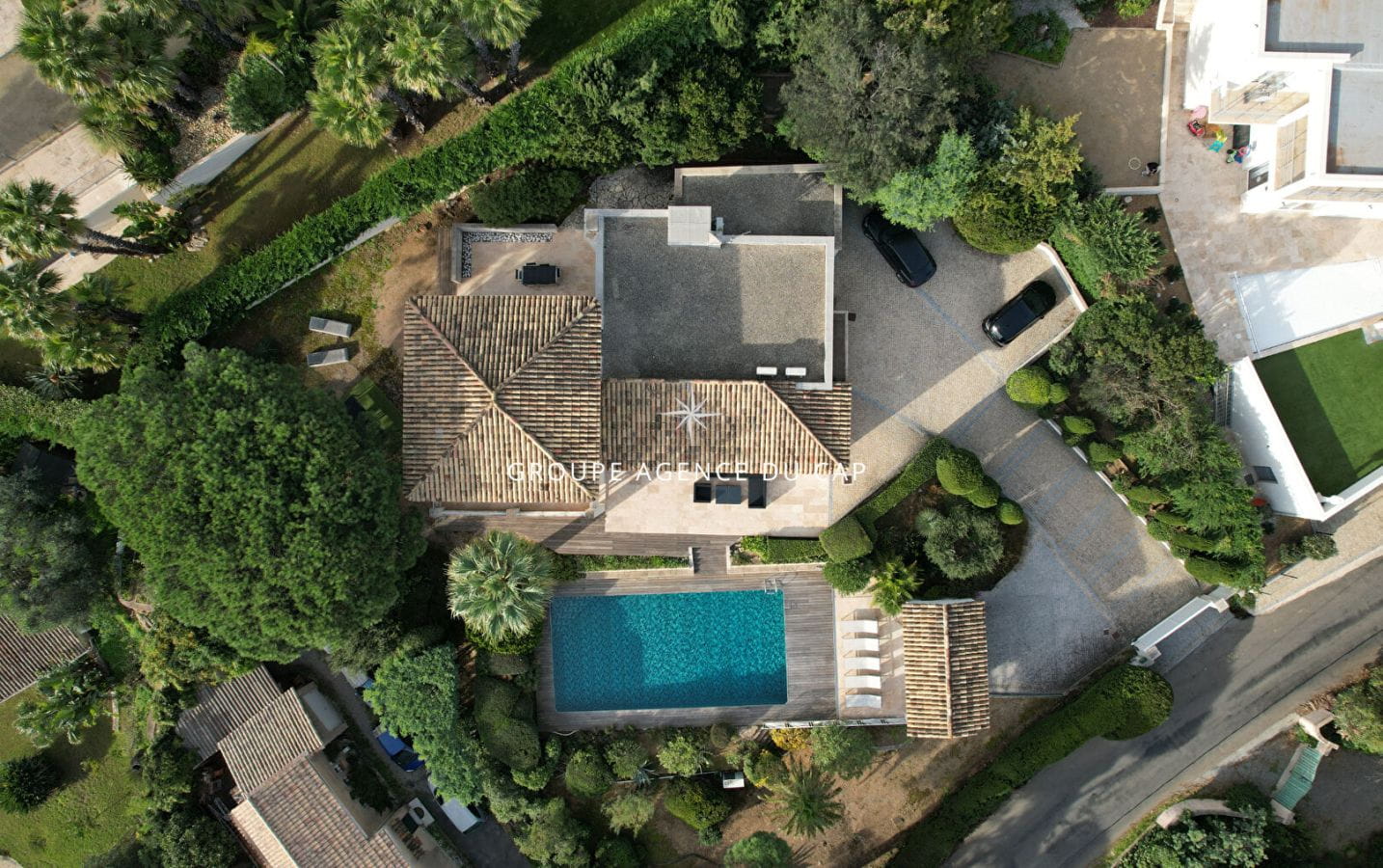 LES ISSAMBRES PROPERTY WITH SEA VIEW ON FOOT OF BEACHES AND SHOPS WITH SWIMMING POOL AND DOUBLE GARAGE Image 12