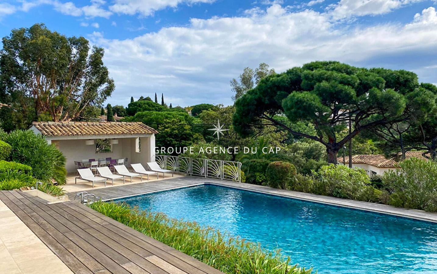 LES ISSAMBRES VILLA VUE MER À PIED DES PLAGES ET COMMERCES AVEC PISCINE ET DOUBLE GARAGE Image 10