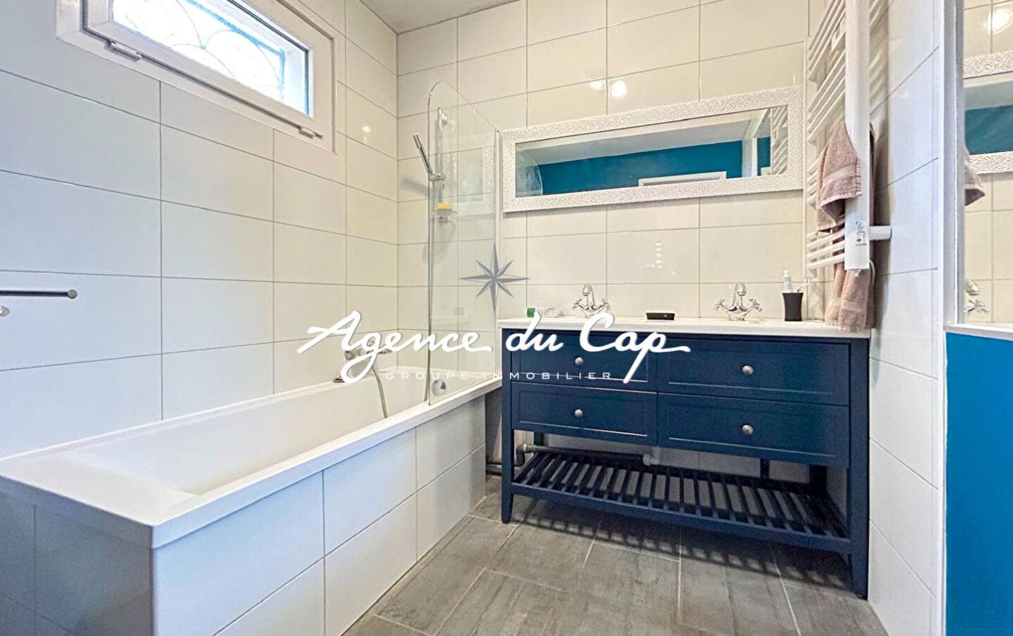 SAINT AYGULF VILLA PROVENCALE 7 PIECES DE CHARME AVEC VUE MER ET APPARTEMENT Image 11