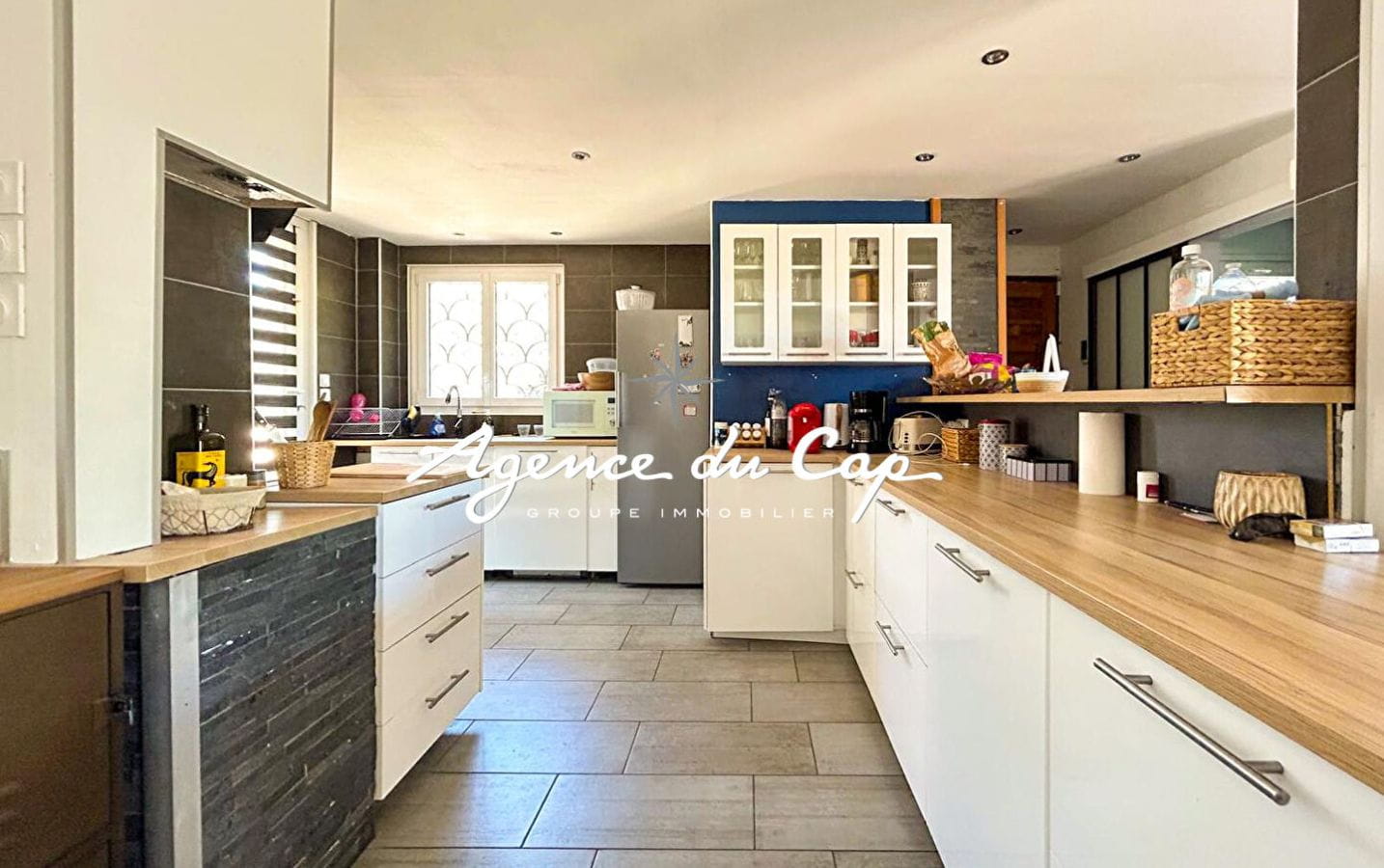 SAINT AYGULF VILLA PROVENCALE 7 PIECES DE CHARME AVEC VUE MER ET APPARTEMENT Image 5