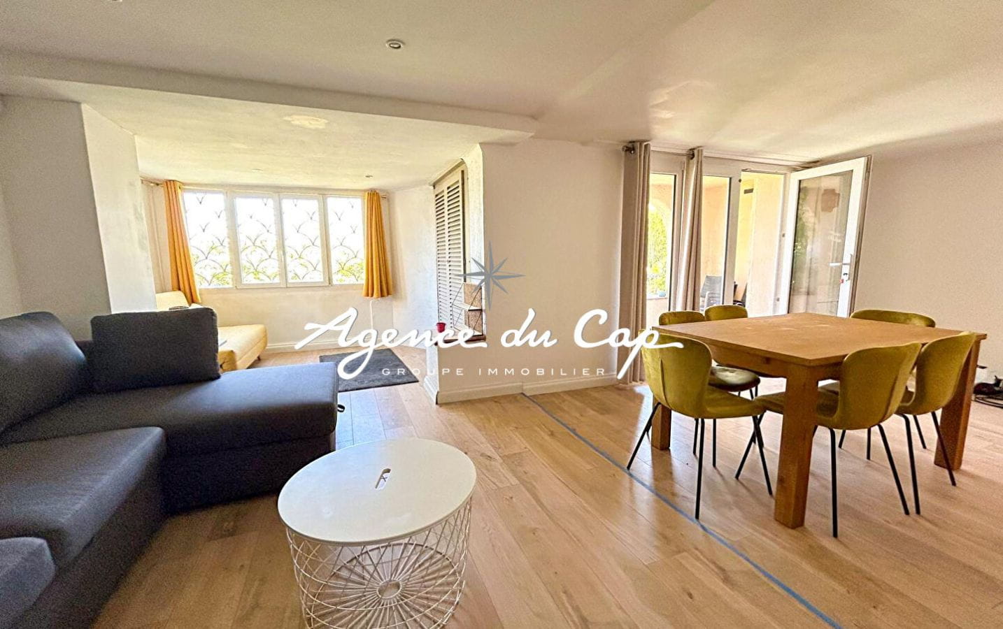 SAINT AYGULF VILLA PROVENCALE 7 PIECES DE CHARME AVEC VUE MER ET APPARTEMENT Image 7