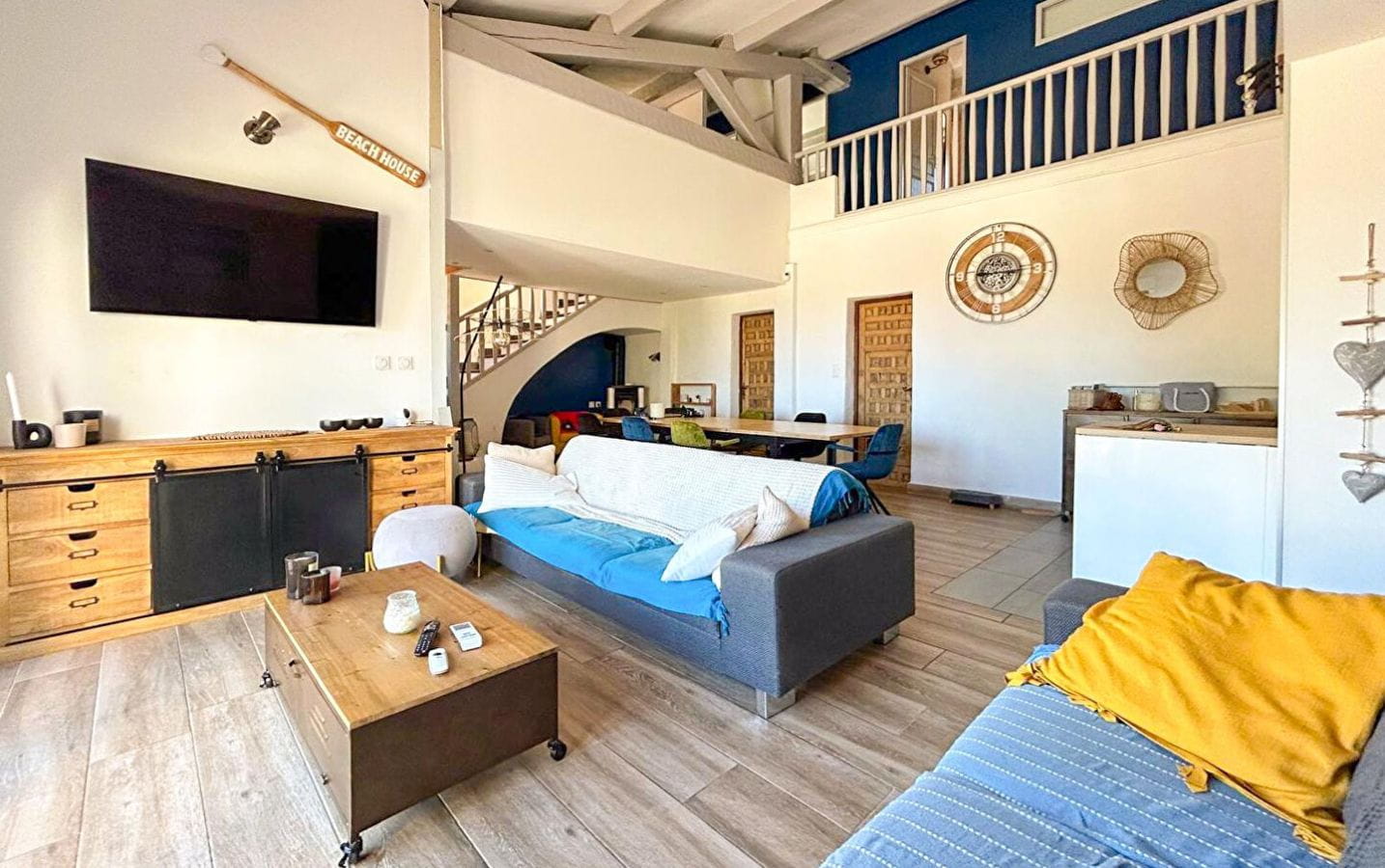 VILLA PROVENCALE 7 PIECES DE CHARME AVEC VUE MER ET APPARTEMENT, A SAINT AYGULF Image 5