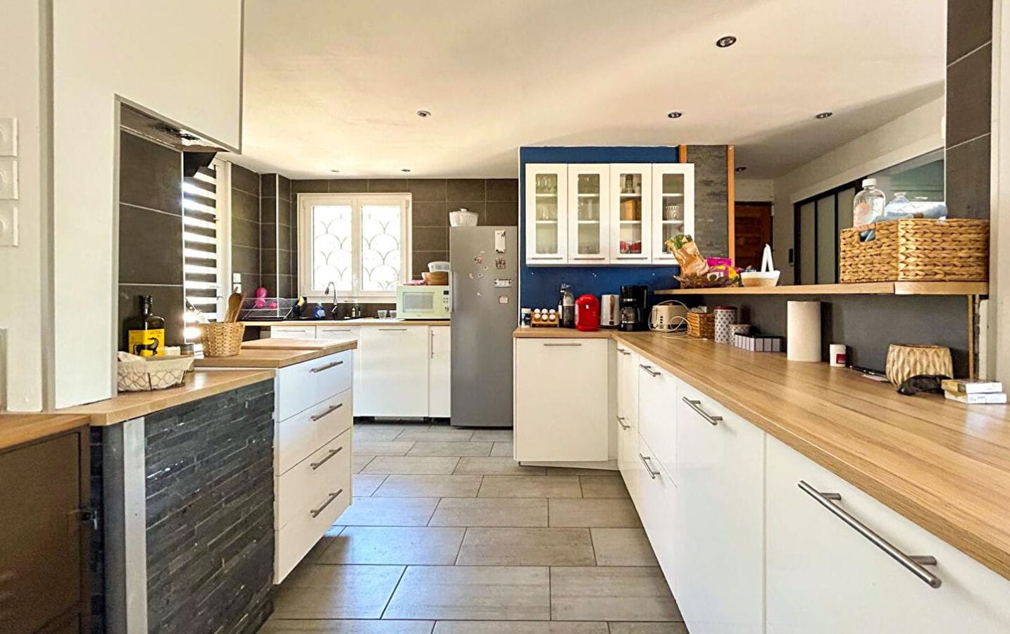 VILLA PROVENCALE 7 PIECES DE CHARME AVEC VUE MER ET APPARTEMENT, A SAINT AYGULF Image 6