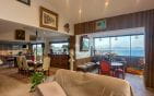 À VENDRE VILLA 220M2 AVEC VUE MER PANORAMIQUE, AUX ISSAMBRES Min 5