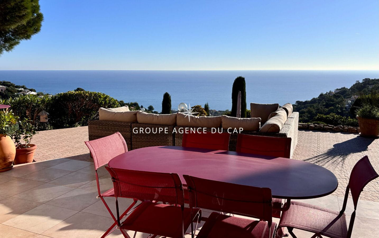 FOR SALE VILLA WITH SEA VIEW 4 BEDROOMS LARGE LAND SWIMMING POOL GARAGE PARKING Image 11