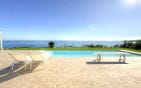 VILLA ENTIÈREMENT RENOVÉE À VENDRE MAGNIFIQUE VUE MER À PIED DES PLAGES À SAINT-AYGULF Min 0