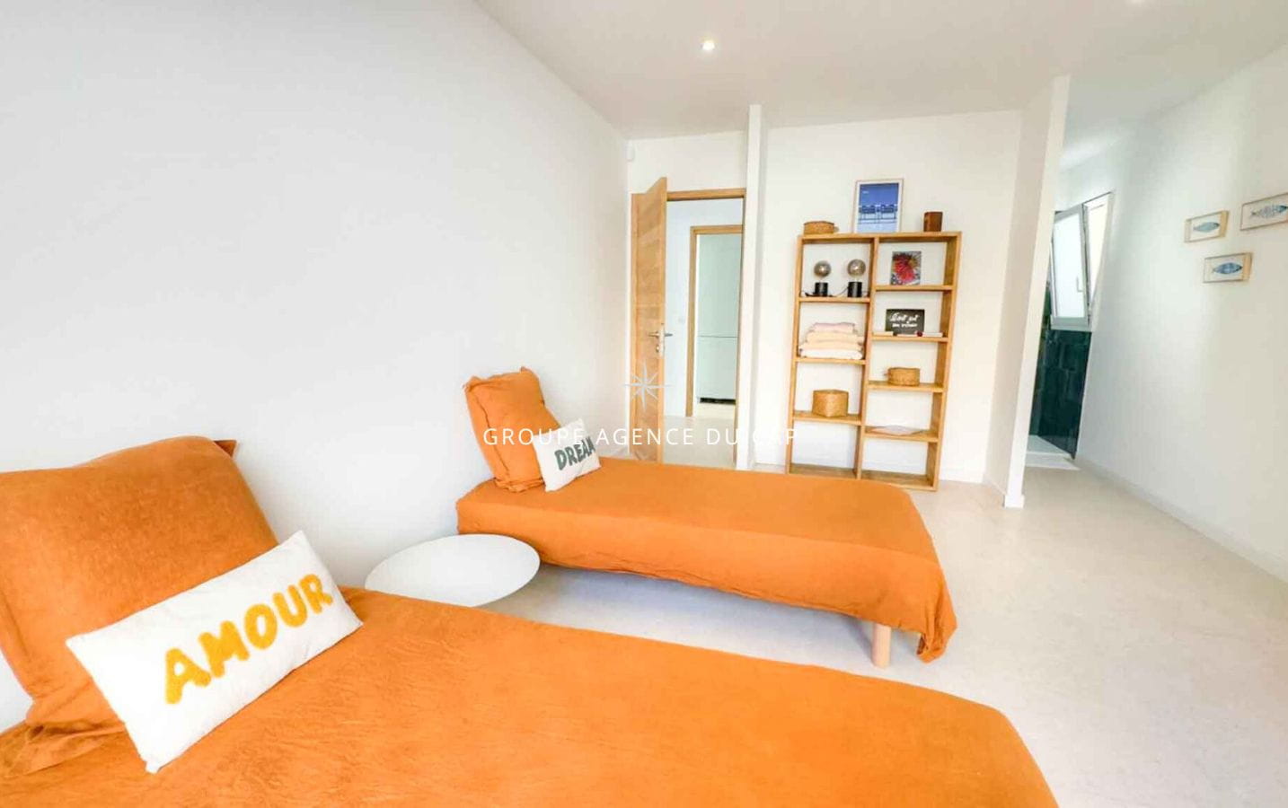 FULLY RENOVATED VILLA FOR SALE MAGNIFICENT SEA VIEW ON FOOT OF THE BEACHES IN SAINT-AYGULF Image 11