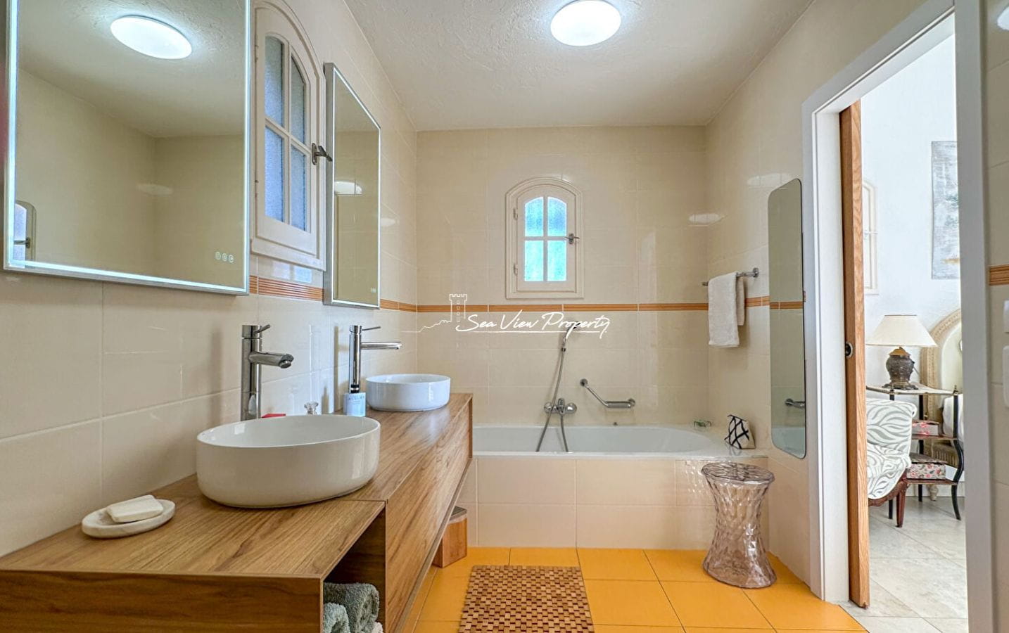 A VENDRE VILLA VUE MER 4 CHAMBRES GRAND TERRAIN PISCINE GARAGE PARKINGS Image 9