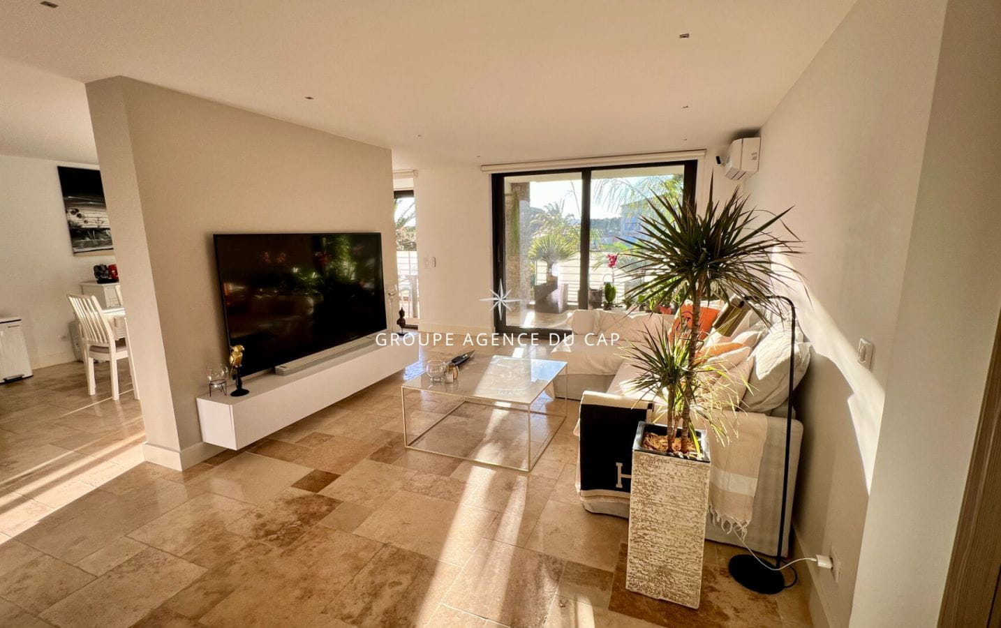 A VENDRE APPARTEMENT 2 PIECES 72 M2 VUE MER, LES ISSAMBRES A PIEDS DES PLAGES ET DES COMMERCES Image 2