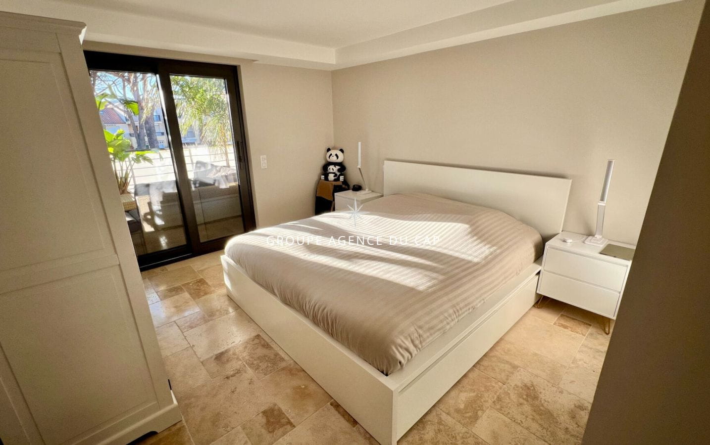 A VENDRE APPARTEMENT 2 PIECES 72 M2 VUE MER, LES ISSAMBRES A PIEDS DES PLAGES ET DES COMMERCES Image 4