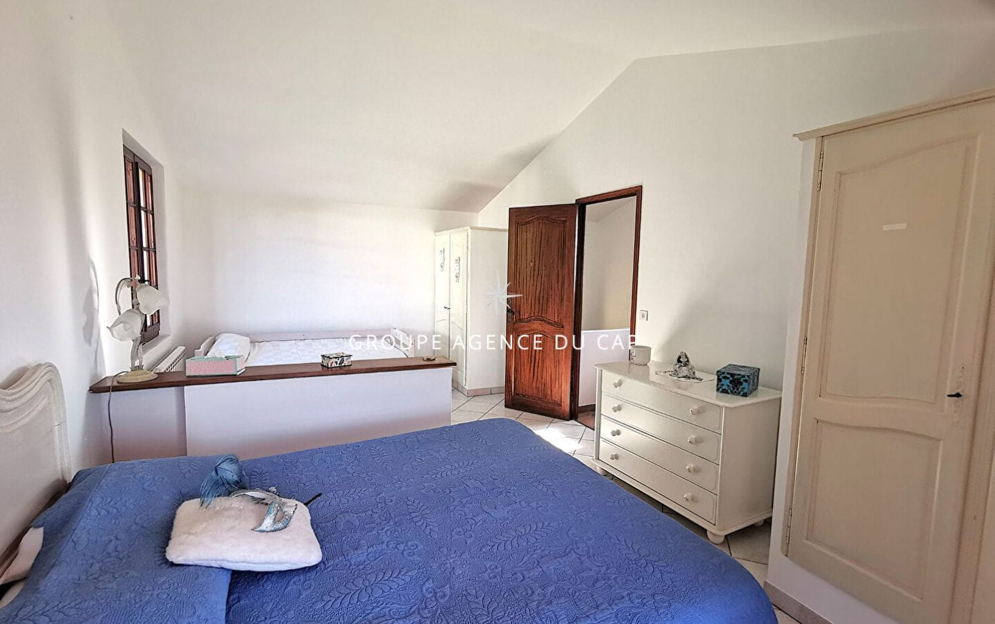 À vendre villa 7 pièces environ 200 m2 avec vue mer et piscine aux Issambres Image 9