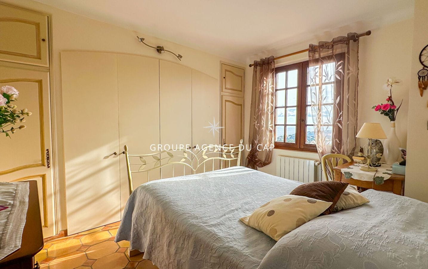 For sale 7-room villa of approximately 200 m2 with sea view and swimming pool in Les Issambres Image 7