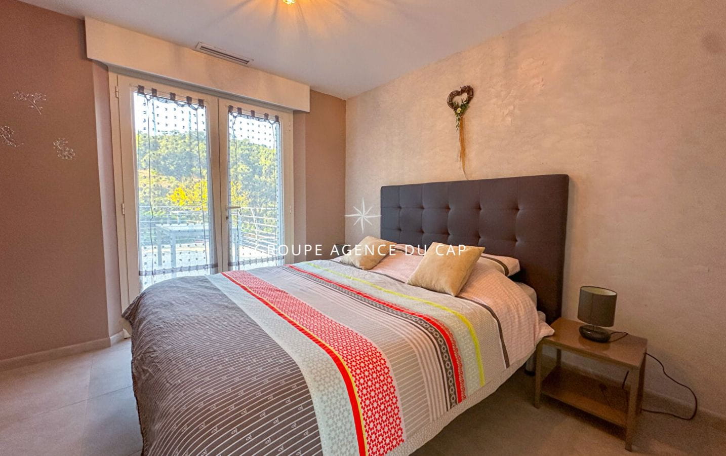 FOR SALE VILLA WITH SEA VIEW AND INFINITY POOL, IN LES ISSAMBRES Image 7