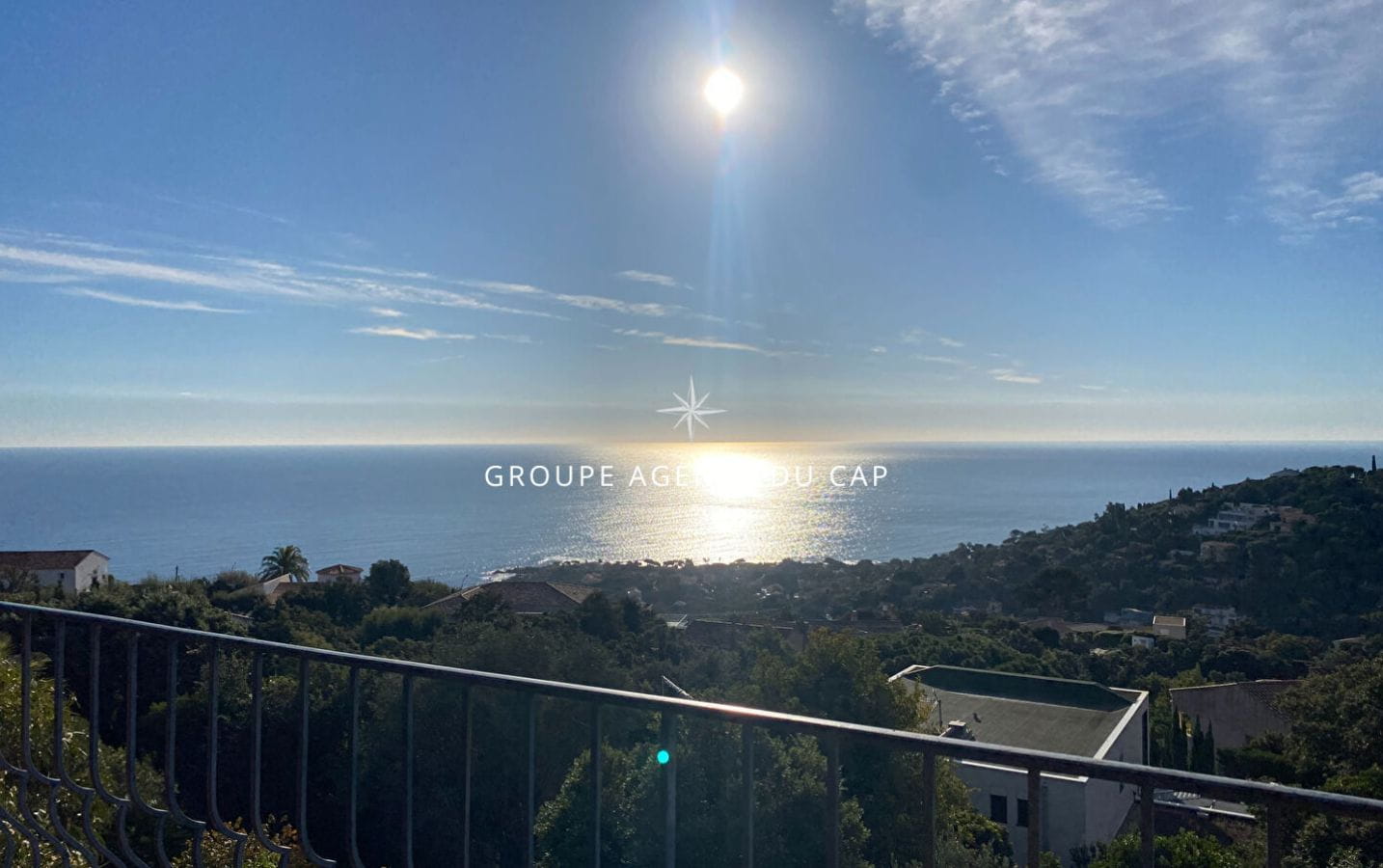 LES ISSAMBRES VILLA AVEC VUE MER PANORAMQUE AVEC PERMIS ACCEPTE ET PURGE Image 5