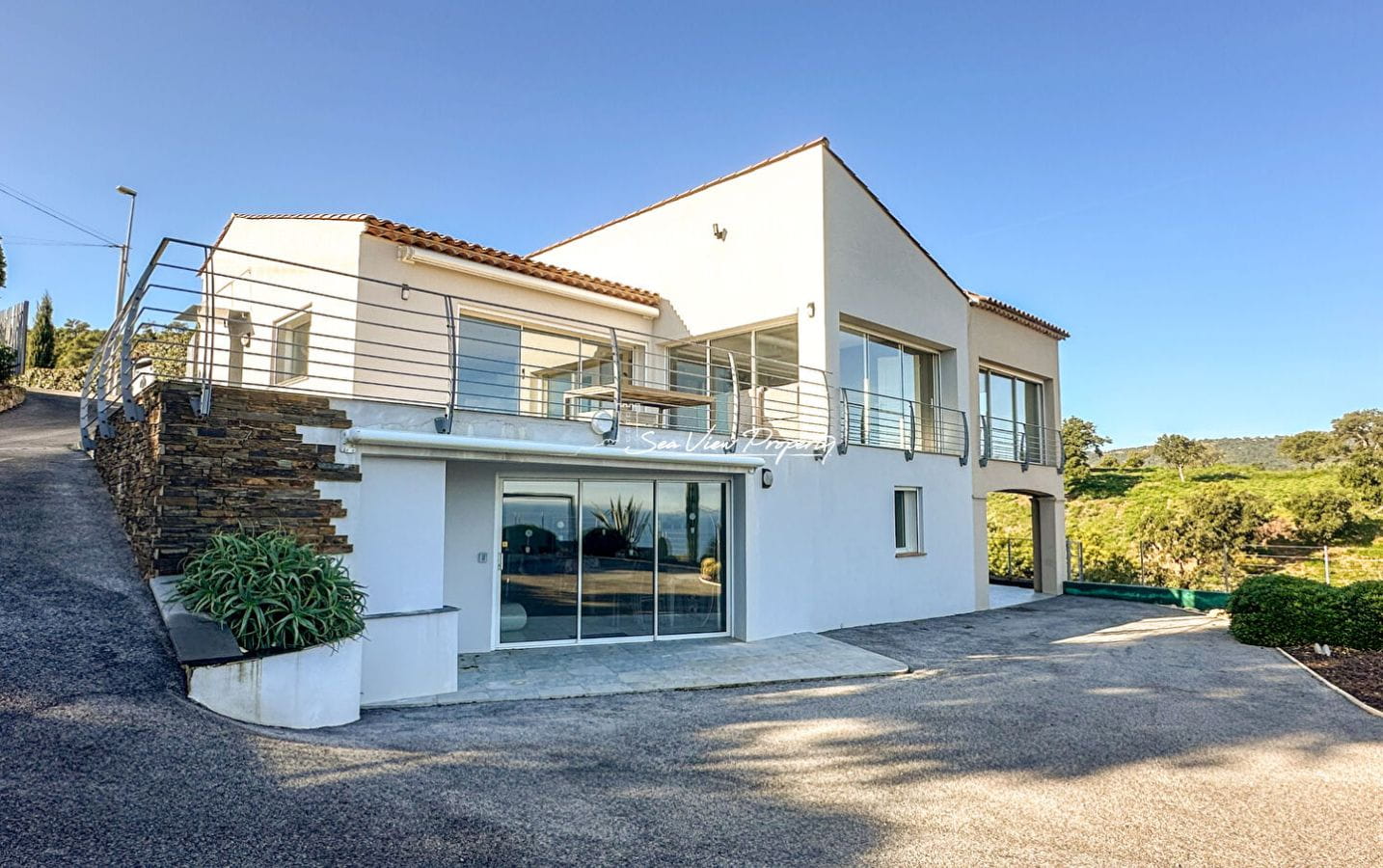 VILLA AVEC VUE MER 2 APPARTEMENTS 5 CHAMBRES, AUX ISSAMBRES Image 9