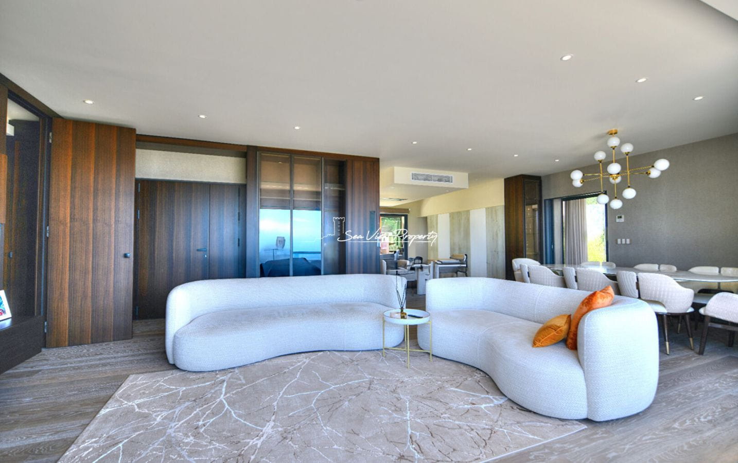 VILLA CONTEMPORAINE AVEC 5 SUITES ET 4 GARAGES VUE MER  PROCHE MER ET COMMERCES DES ISSAMBRES Image 3