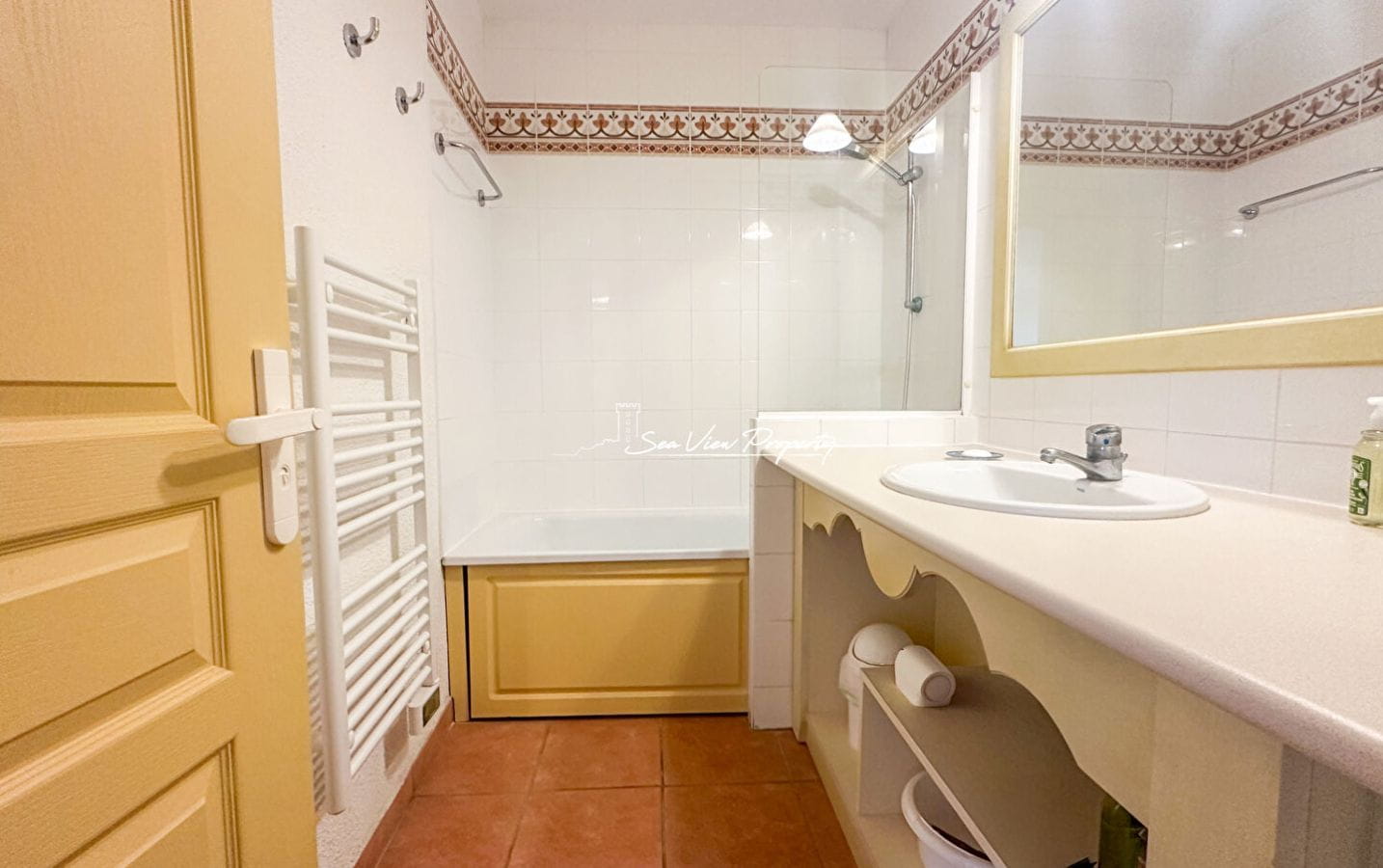 APPARTEMENT 2 PIÈCES AVEC VUE MER DONT UNE CHAMBRE INDÉPENDANTE, AUX ISSAMBRES Image 5