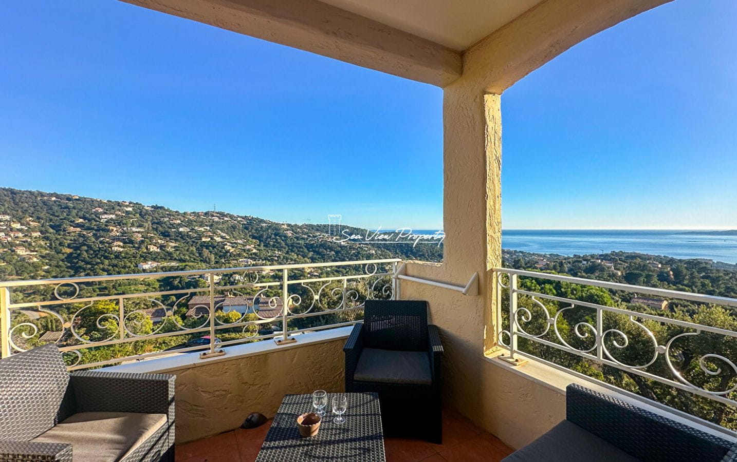 APPARTEMENT 2 PIÈCES AVEC VUE MER DONT UNE CHAMBRE INDÉPENDANTE, AUX ISSAMBRES Image 6