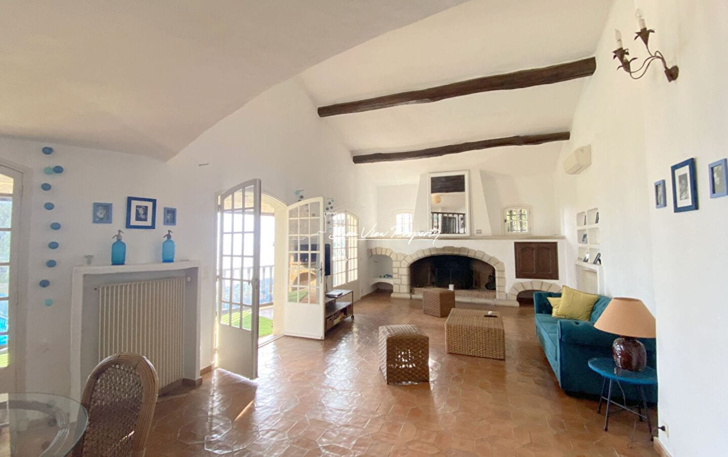 VILLA VUE MER SUR LE GOLFE DE SAINT TROPEZ AVEC PISCINE GARAGE APPARTEMENT INDÉPENDANT, AUX ISSAMBRES Image 11