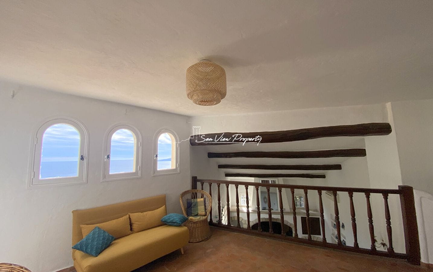 VILLA VUE MER SUR LE GOLFE DE SAINT TROPEZ AVEC PISCINE GARAGE APPARTEMENT INDÉPENDANT, AUX ISSAMBRES Image 4