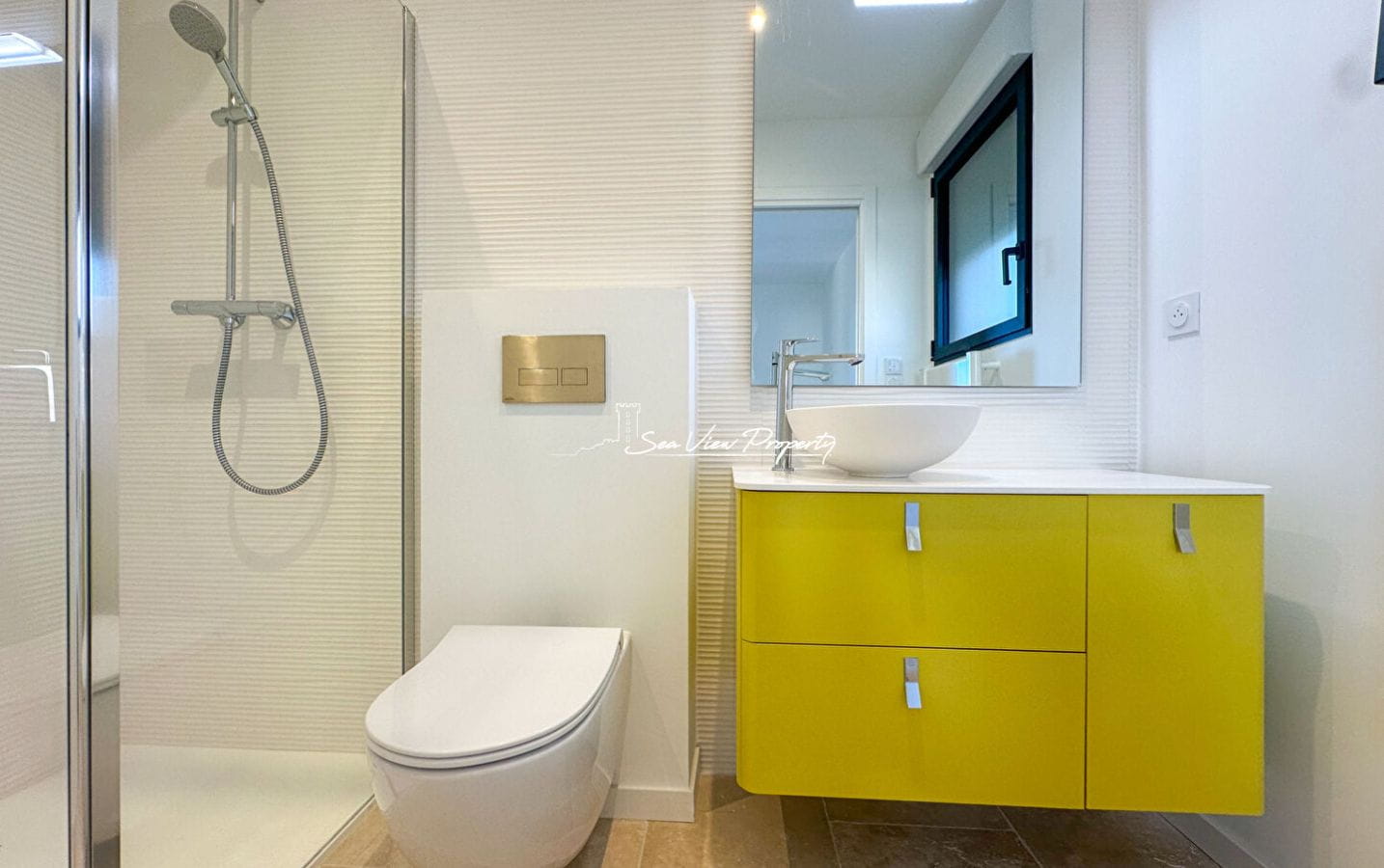 VILLA RÉNOVÉE AVEC VUE MER PANORAMIQUE PISCINE ET GARAGE, À SAINT AYGULF Image 9