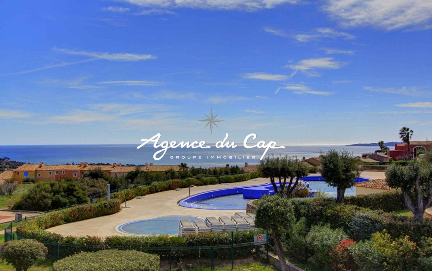 A VENDRE APPARTEMENT T.2 DE 27M2 VUE MER DANS UNE RESIDENCE PRISEE AVEC PISCINE, AUX ISSAMBRES Image 0