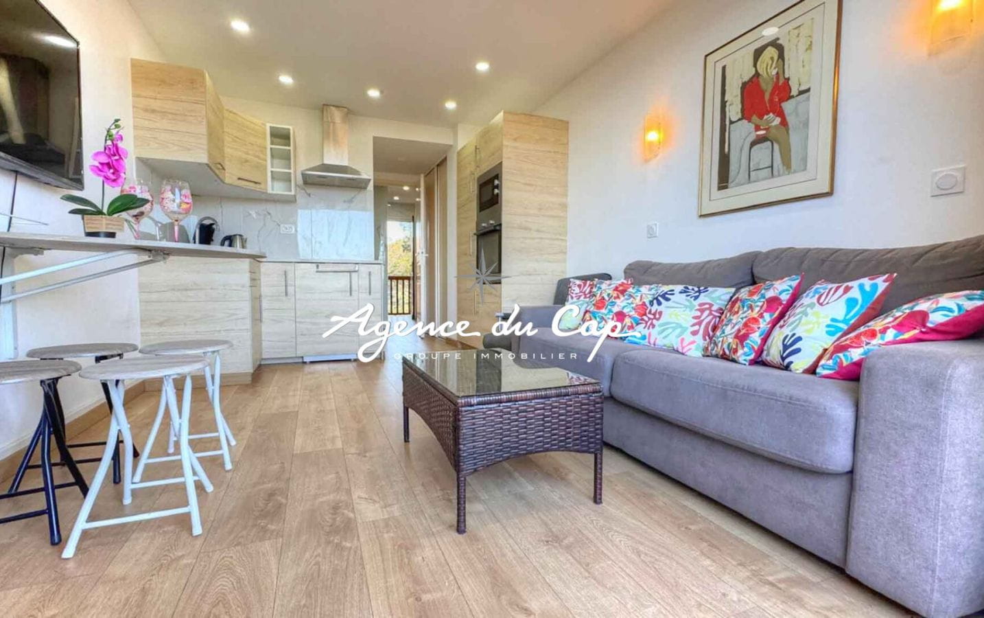 A VENDRE APPARTEMENT T.2 DE 27M2 VUE MER DANS UNE RESIDENCE PRISEE AVEC PISCINE, AUX ISSAMBRES Image 2