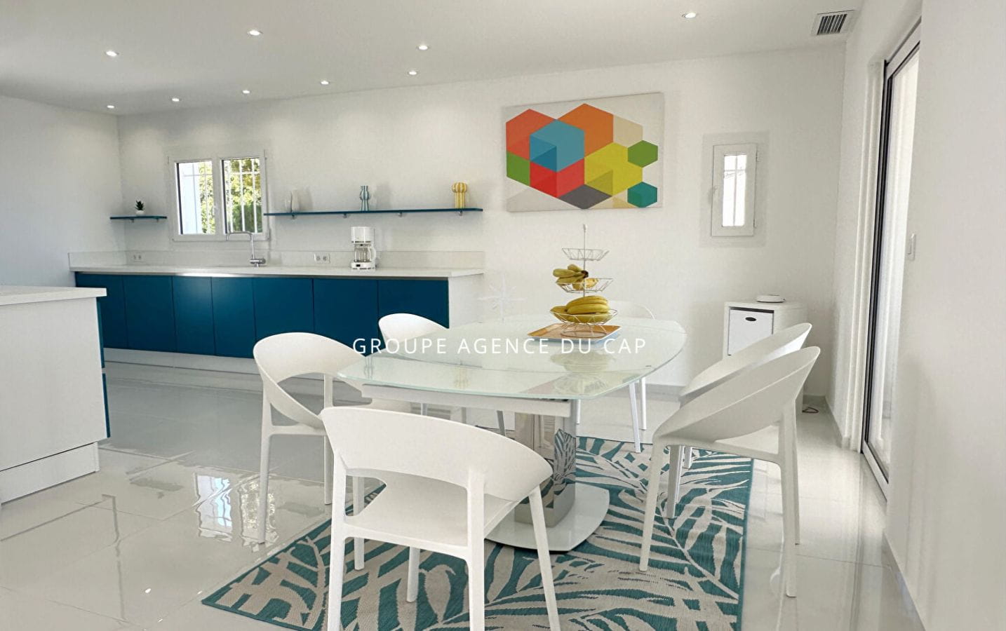 À VENDRE VILLA PLAIN PIED VUE MER PANORAMIQUE 3 CHAMBRES PISCINE GARAGE À SAINT AYGULF Image 6