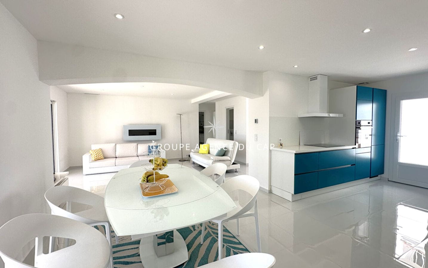 A VENDRE VILLA PLAIN PIED VUE MER PANORAMIQUE 3 CHAMBRES PISCINE GARAGE A SAINT AYGULF Image 7