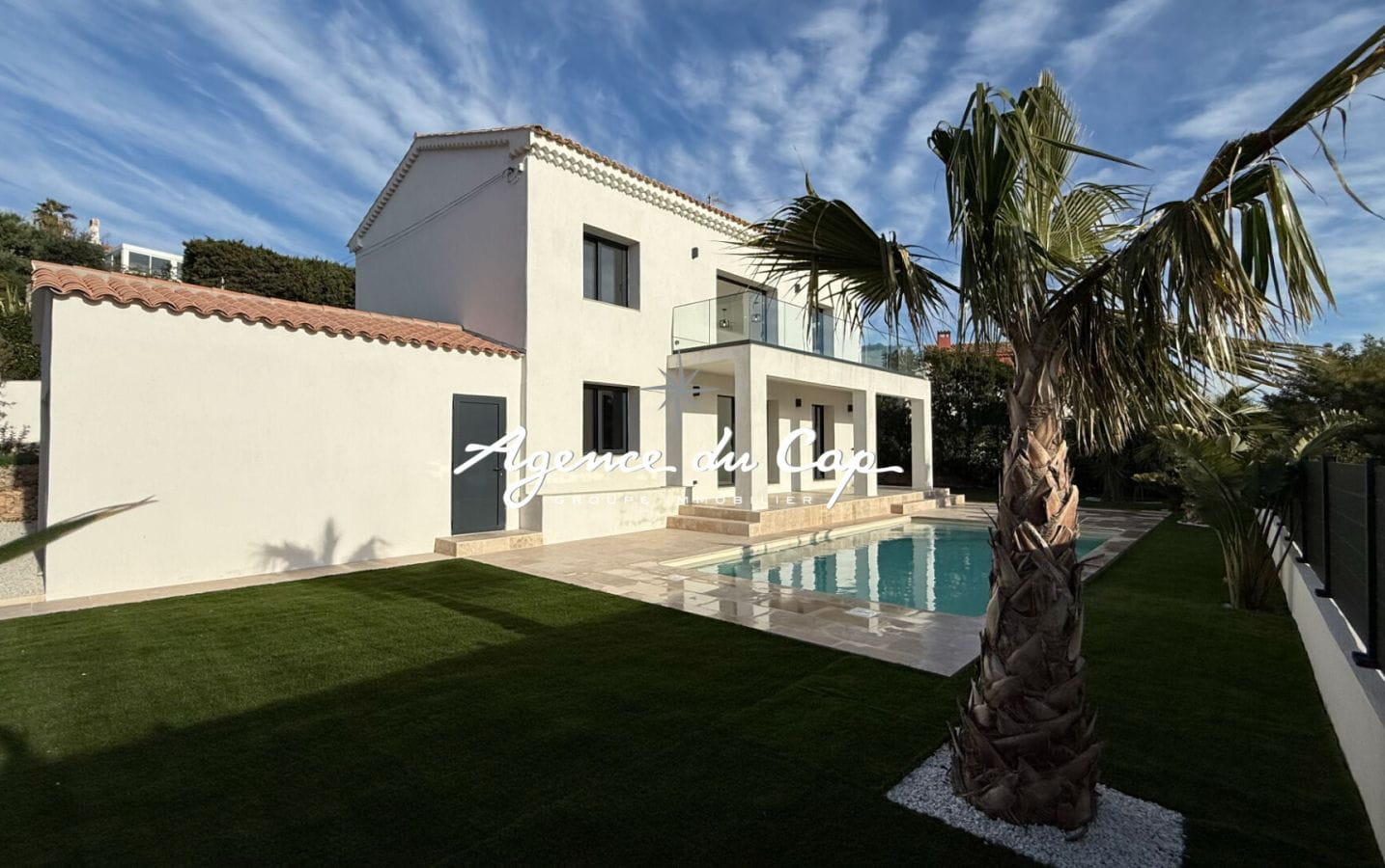 VILLA RENOVEE EN 2024 VUE MER PANORAMIQUE PISCINE GARAGE, AUX ISSAMBRES Image 8