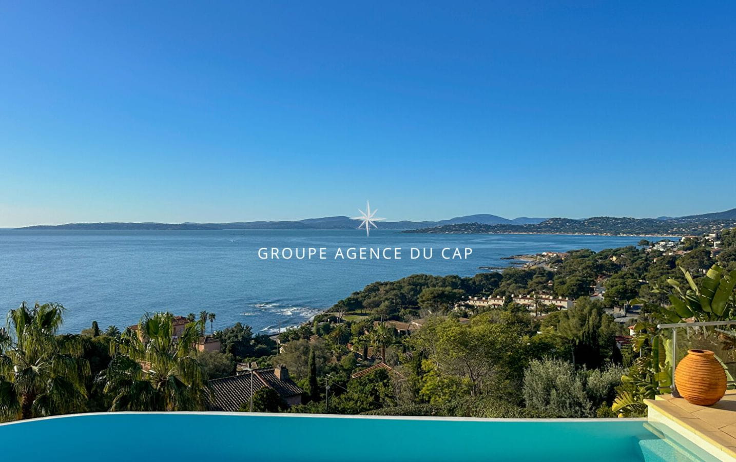 À VENDRE VILLA 5 PIÈCES 150M² 3 CHAMBRES PISCINE 3 GARAGES BOULODROME Image 0