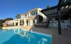 A VENDRE VILLA 5 PIECES 150M² 3 CHAMBRES PISCINE 3 GARAGES BOULODROME Min 1