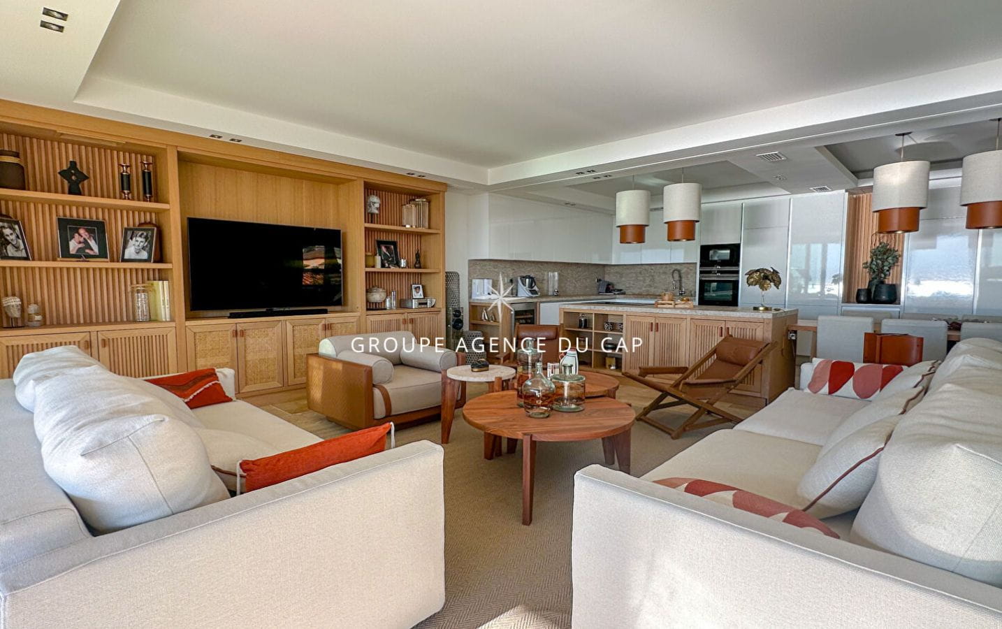 ROOF TOP APARTMENT 180M2 4 ROOMS 177M2 SEA VIEW, IN LES ISSAMBRES Image 2