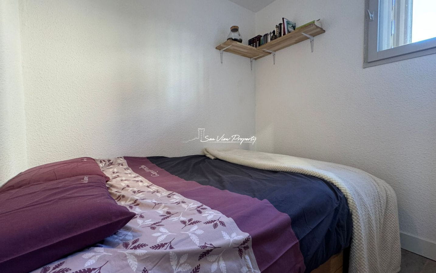 A VENDRE APPARTEMENT VUE MER 2 PIECES DE 26M2 RENOVE VENDU MEUBLE A PIED DES PLAGES A SAINTE MAXIME Image 4