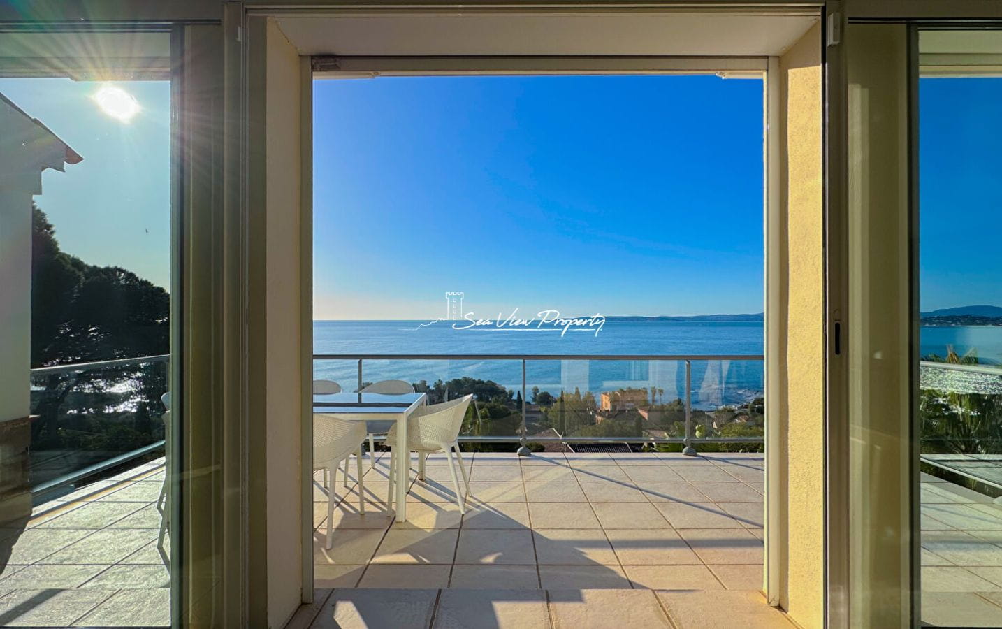 VILLA 5 PIECES 150M² 3 CHAMBRES PISCINE 2 GARAGES BOULODROME AUX ISSAMBRES Image 4